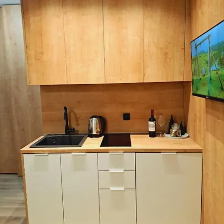 N&v, Mont Apartman *